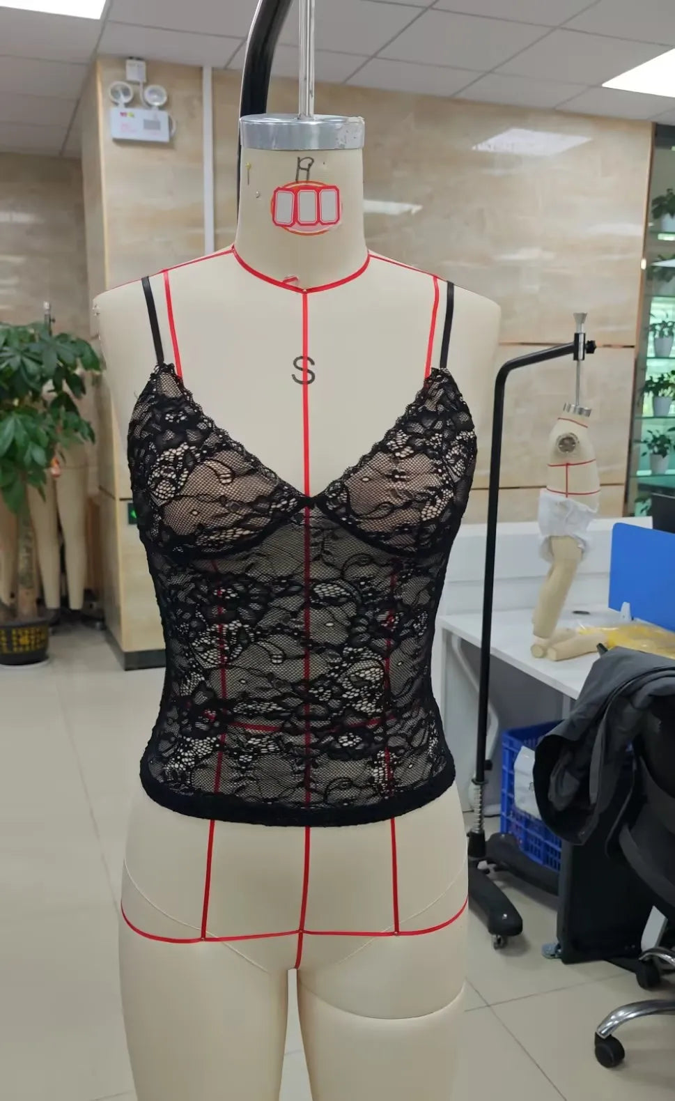VacationGrabs Women Sheer Lace Camisole V Neck Spaghetti Strap Tank Tops Y2k Backless Sleeveless Floral Lace Cami Top Party Clubwear