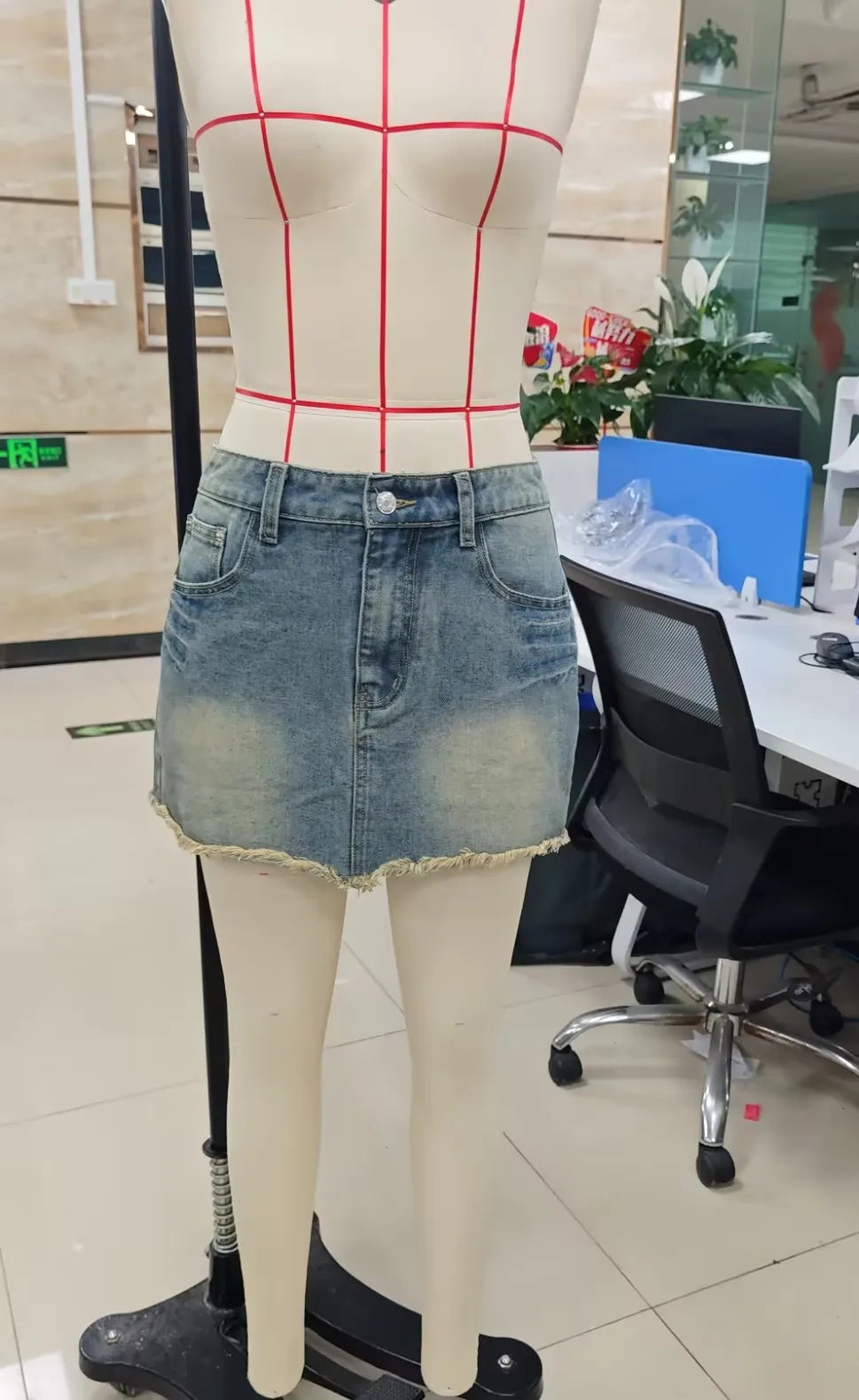 VacationGrabs Vintage American Style Women's Low Rise Denim Mini Skirt Retro Y2K Frayed Hem Distressed Jean Skirt Casual Summer Skirt
