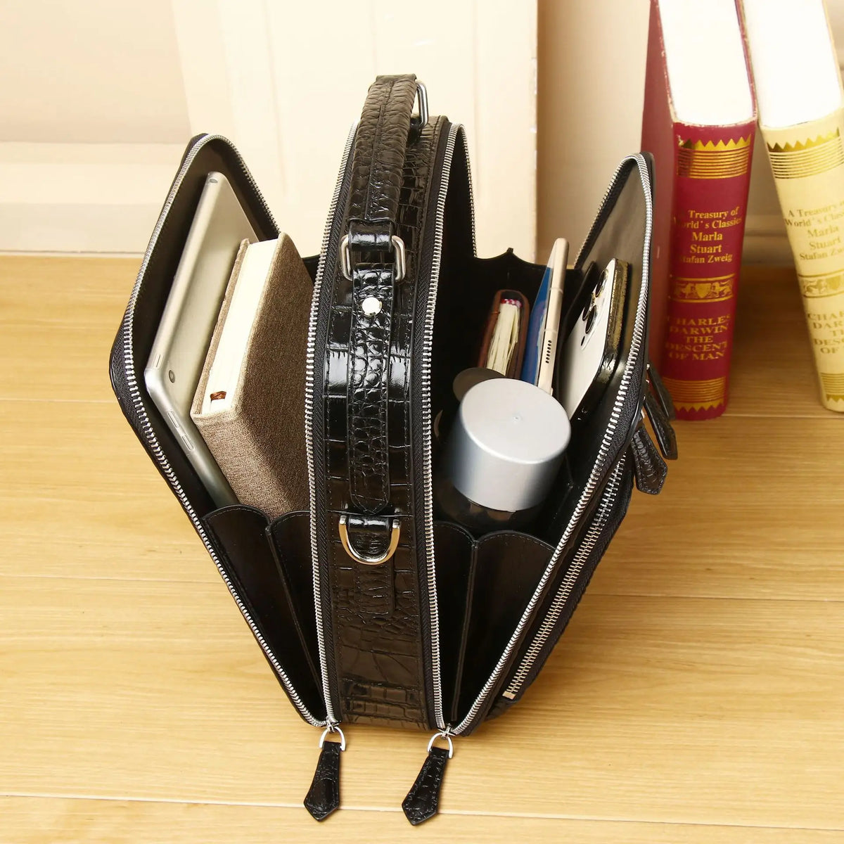 Men's Genuine Leather Alligator-Pattern Shoulder Satchel – Vintage Bag with Tablet Pocket