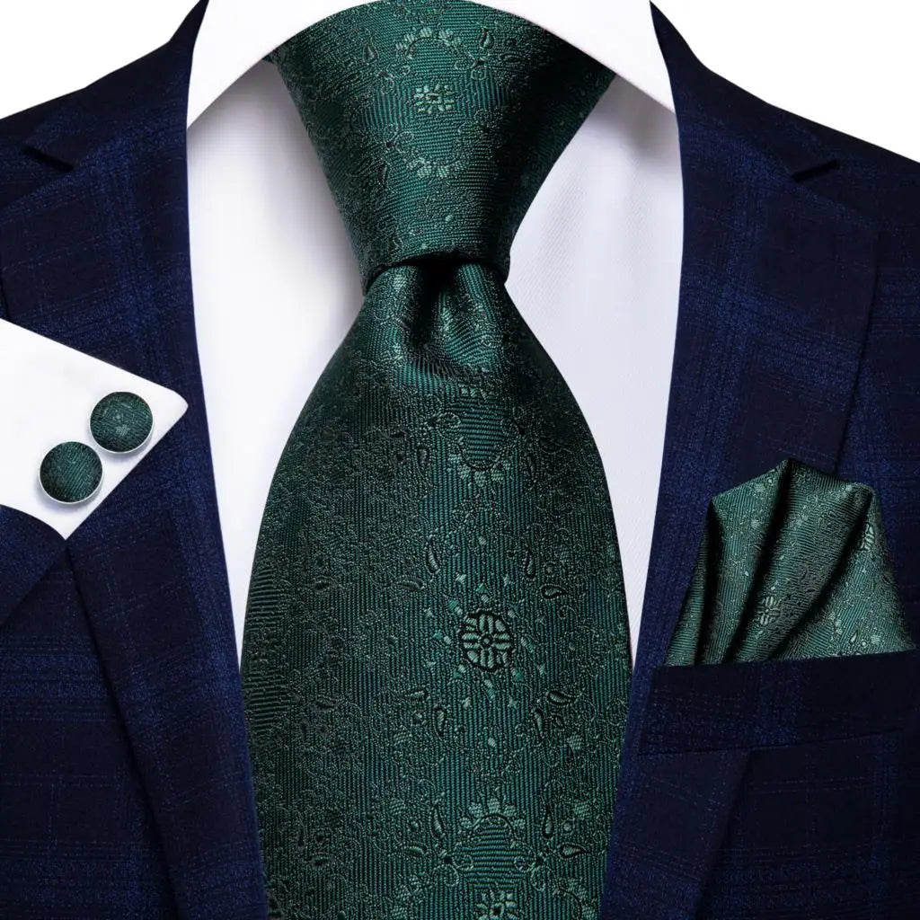 Men's green pocket square, perfect for learning how fold a pocket square