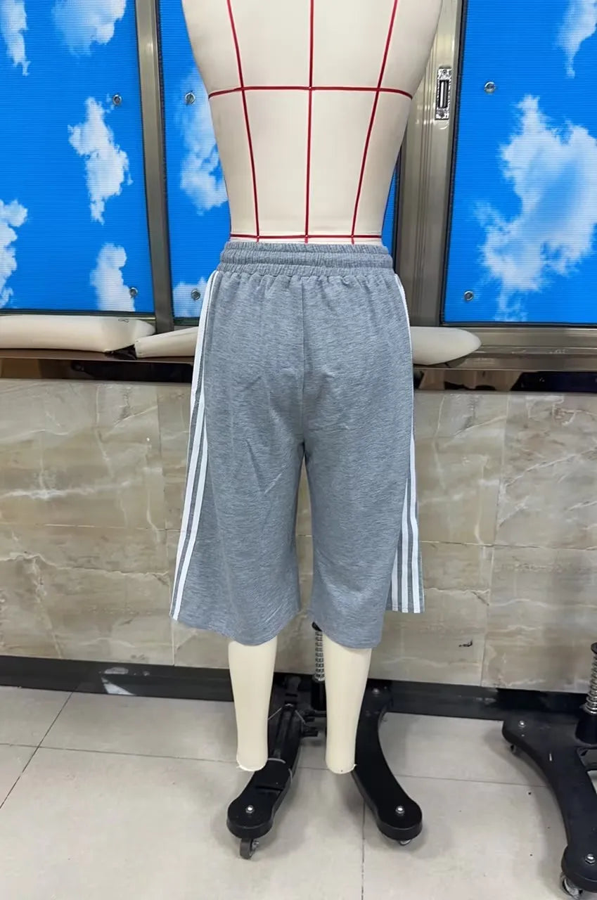 VacationGrabs Women Side Stripes Capri Sweatpants Drawstring Elastic Waist Loose Knee Length Casual Sports Cropped Jogger Pants