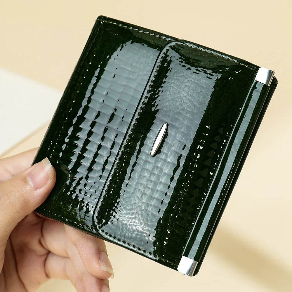 Retro Fashion Alligator Pattern Cowhide Leather Women’s Short Clutch Purse - VacationGrabs