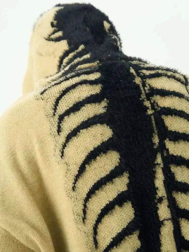 Men's Retro Knit Hooded Sweatshirt with Centipede Print