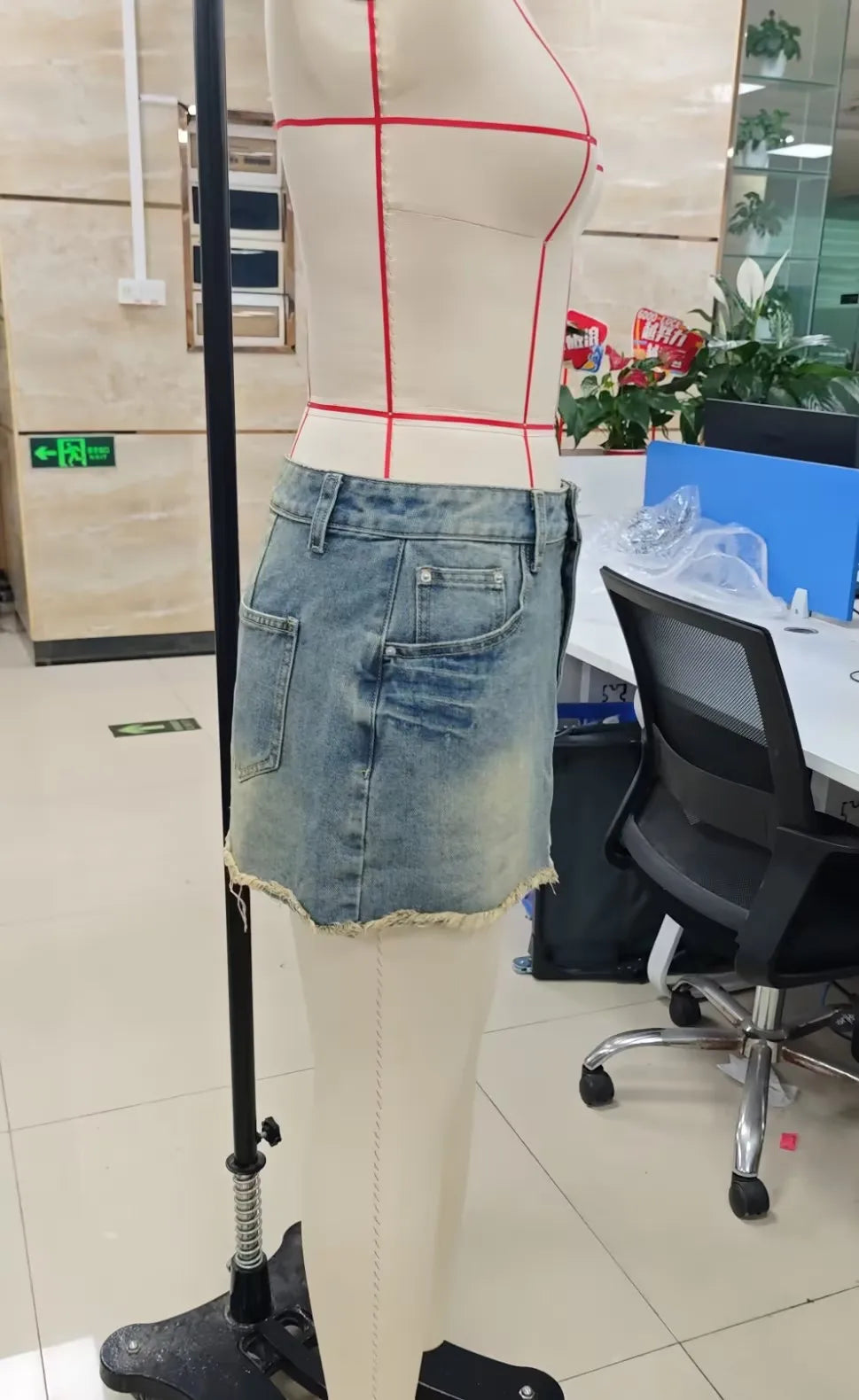 VacationGrabs Vintage American Style Women's Low Rise Denim Mini Skirt Retro Y2K Frayed Hem Distressed Jean Skirt Casual Summer Skirt
