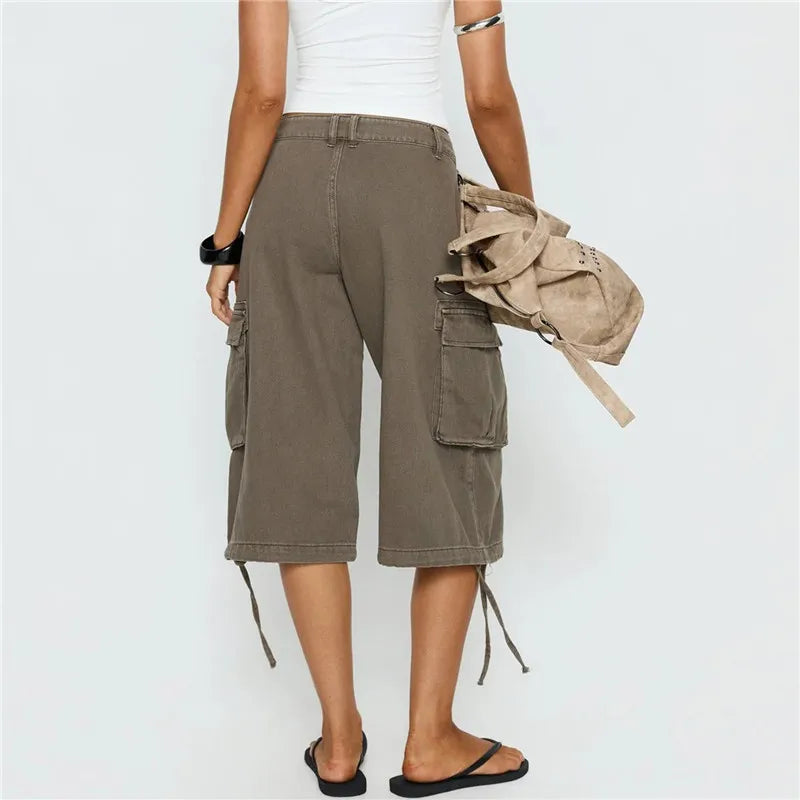 VacationGrabs Women's 3/4 Length Low Rise Denim Cargo Shorts Baggy Wide Leg Cropped Trousers with Pockets for Y2K Retro Streetwear