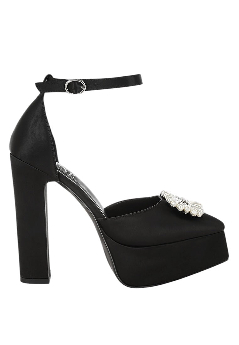 Maeissa Pearls Brooch Detail Platform Block Heel Sandals