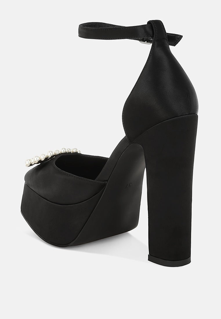 Maeissa Pearls Brooch Detail Platform Block Heel Sandals