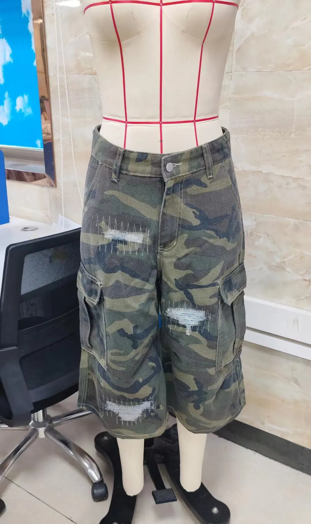 VacationGrabs Y2K Hip Hop Camo Cargo Capri Shorts Women Distressed Ripped Multi Side Pocket Baggy Wide Leg Camouflage Streetwear