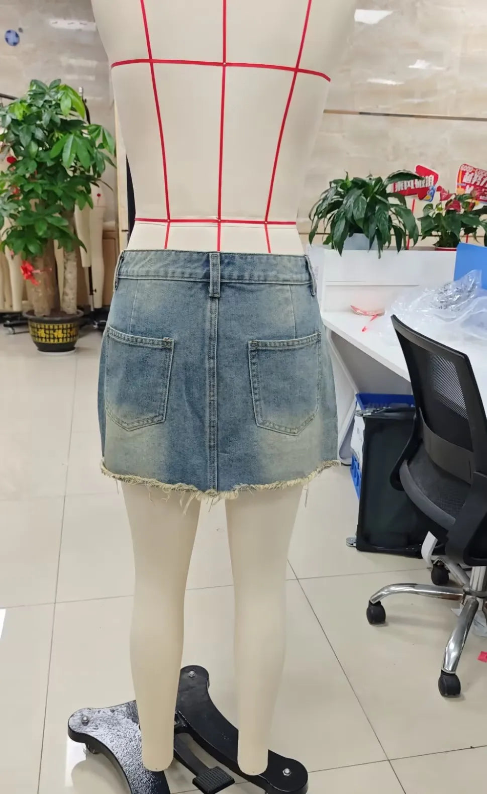 VacationGrabs Vintage American Style Women's Low Rise Denim Mini Skirt Retro Y2K Frayed Hem Distressed Jean Skirt Casual Summer Skirt