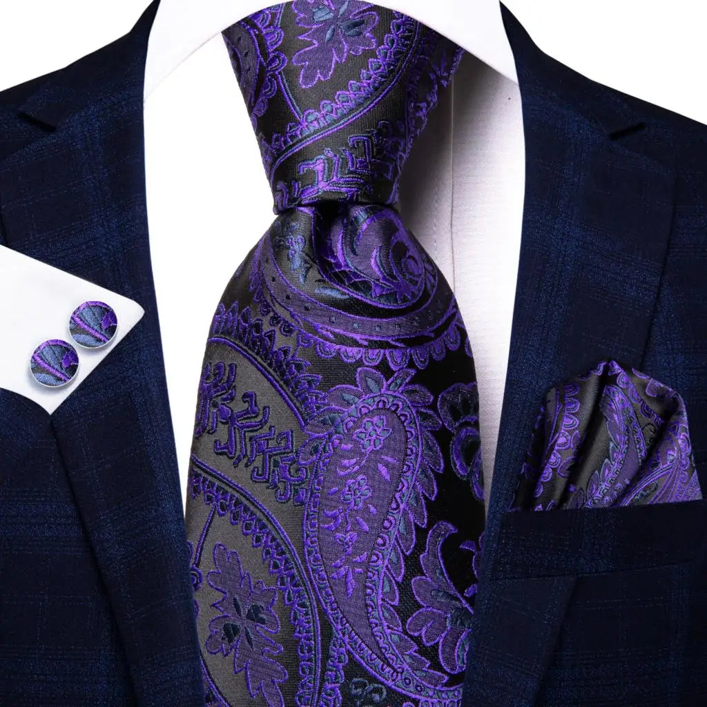Men's Black Silk Paisley Tie for Travel-Friendly Style