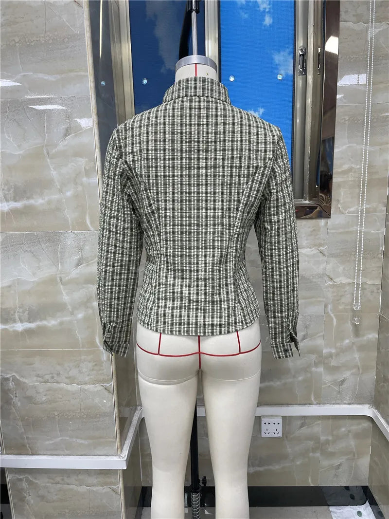 VacationGrabs Women Slim Fit Button Down Striped Shirt Long Sleeve Fitted Button Up Shirt Vintage Y2K Pinstripe Collared Blouse