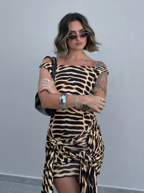 Animal print off-shoulder and bodycon dress, perfect for summer parties