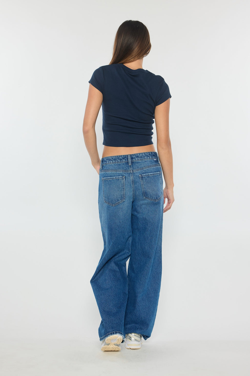 Women's baggy jeans in light blue denim, casual wear
