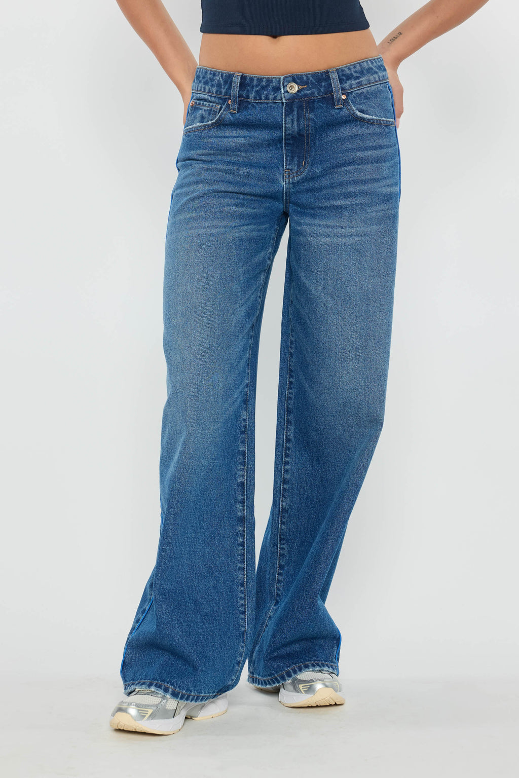Shop ENJEAN women's baggy jeans in blue denim for casual wear