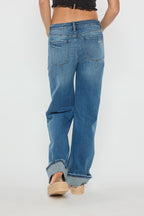 Women's baggy jeans in light blue denim, perfect for casual wear