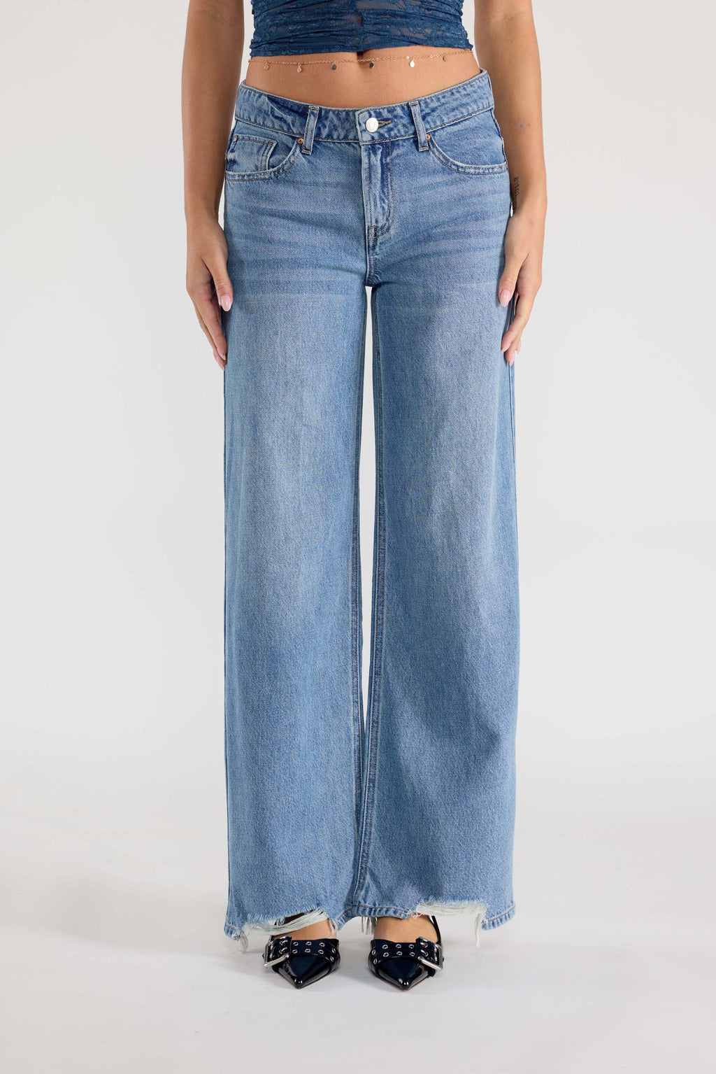 Women's light blue baggy jeans, soft denim, casual wear