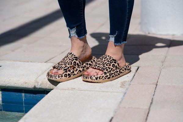 Women's Shoes - Sandals Women's Shoes Brown Leopard Insanely Comfy Slides