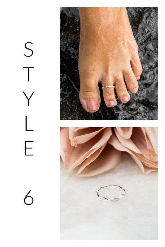 Silver twist design ring for toes, perfect beach jewelry for vacation