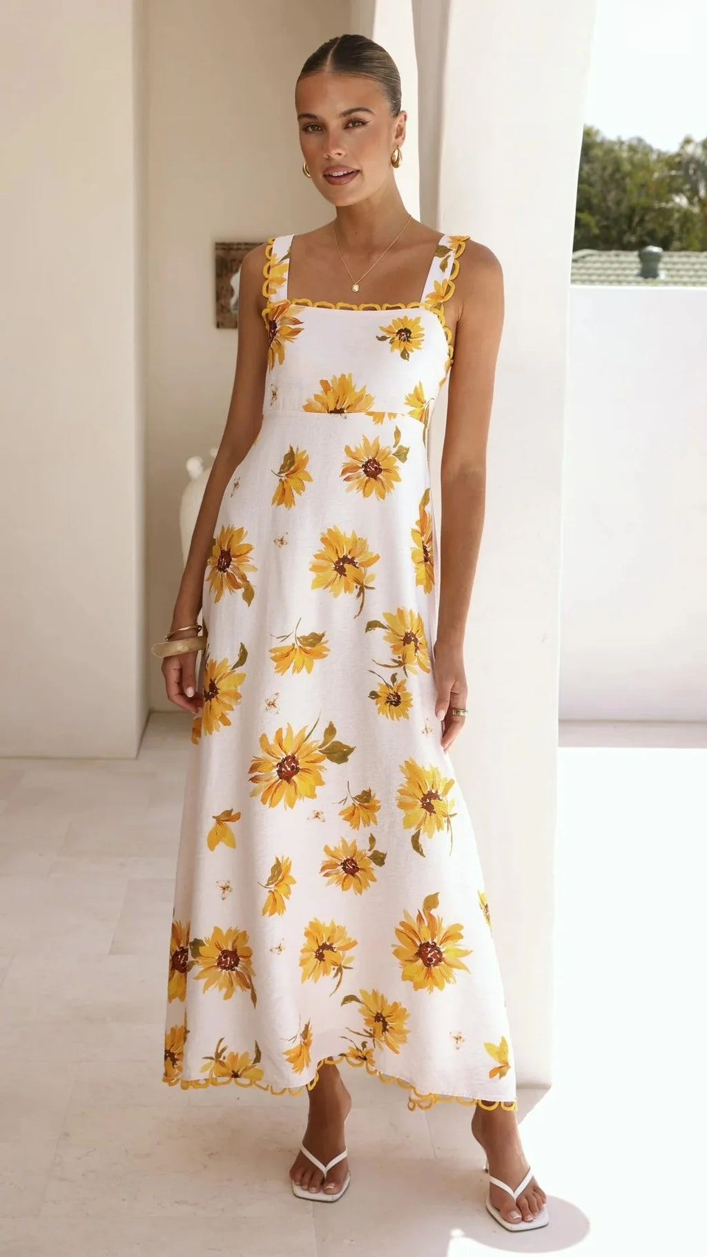 Women's floral maxi dress, lightweight fabric, perfect for beachwear bathing suits