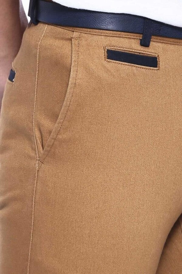 Belt Coloured Tan Pants – detail view