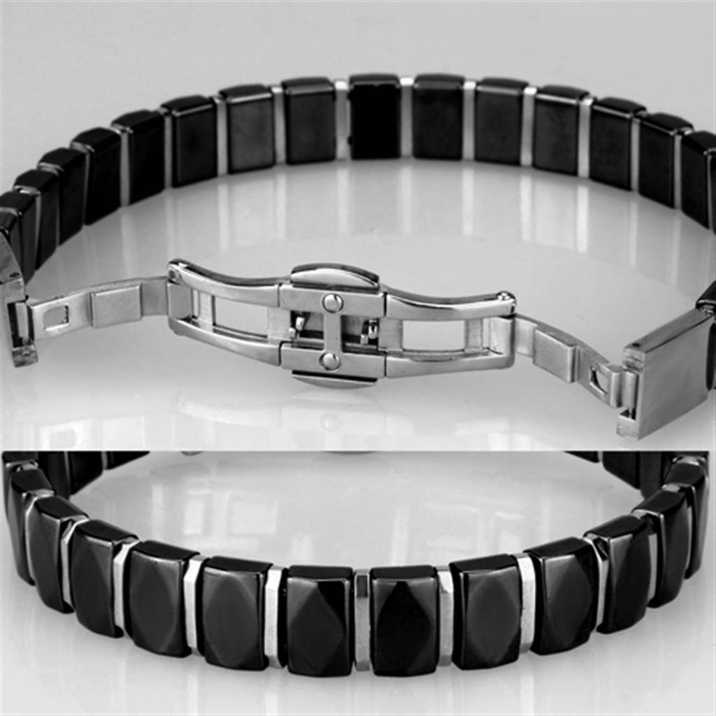 Black link bracelet for women with polished metal accents and a secure clasp, perfect for everyday wear