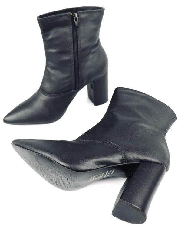 Women's black leather ankle boots with block heel heels for stylish everyday wear