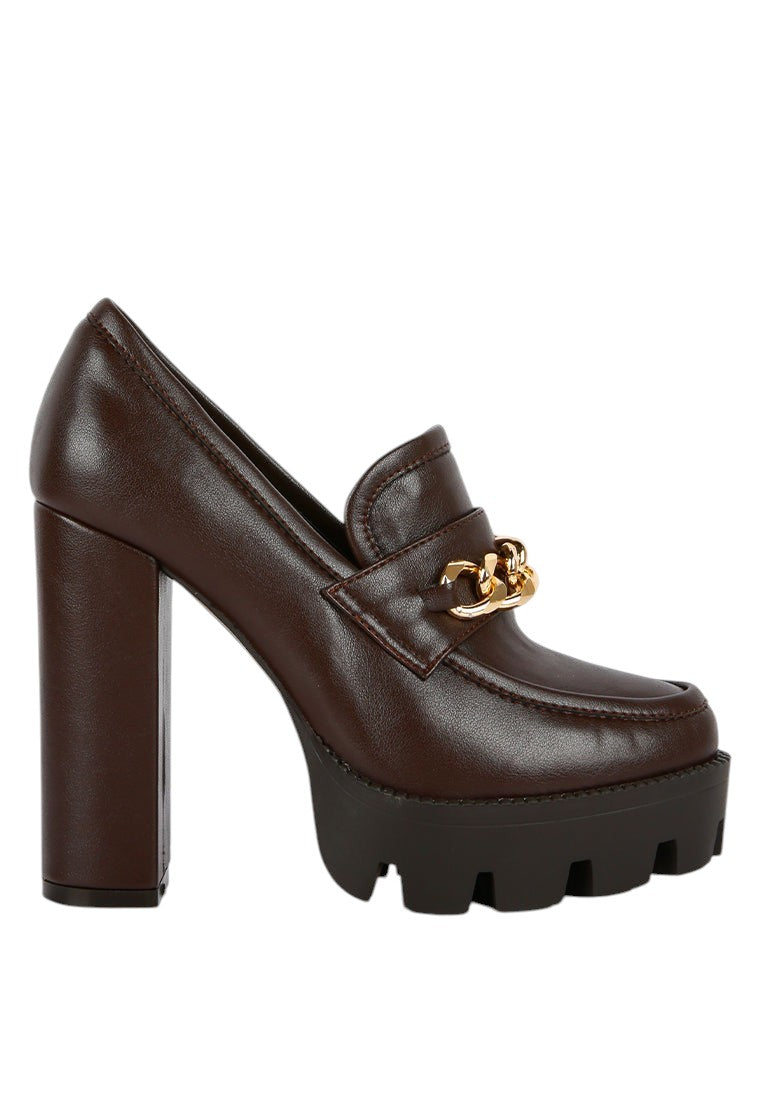 Women's brown block heel heels with gold chain detail for stylish occasions