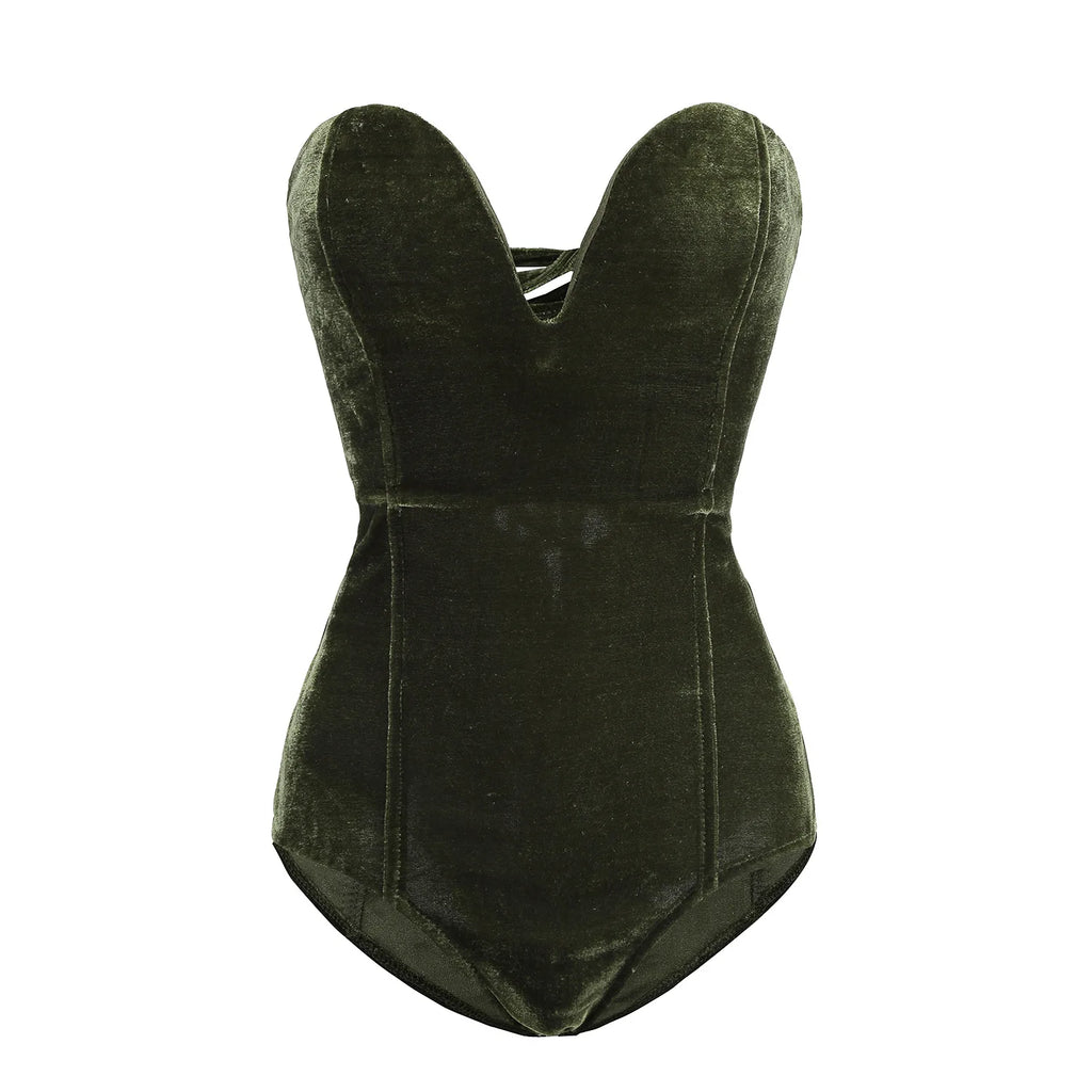 Green velvet bodycon dress for stylish summer outings