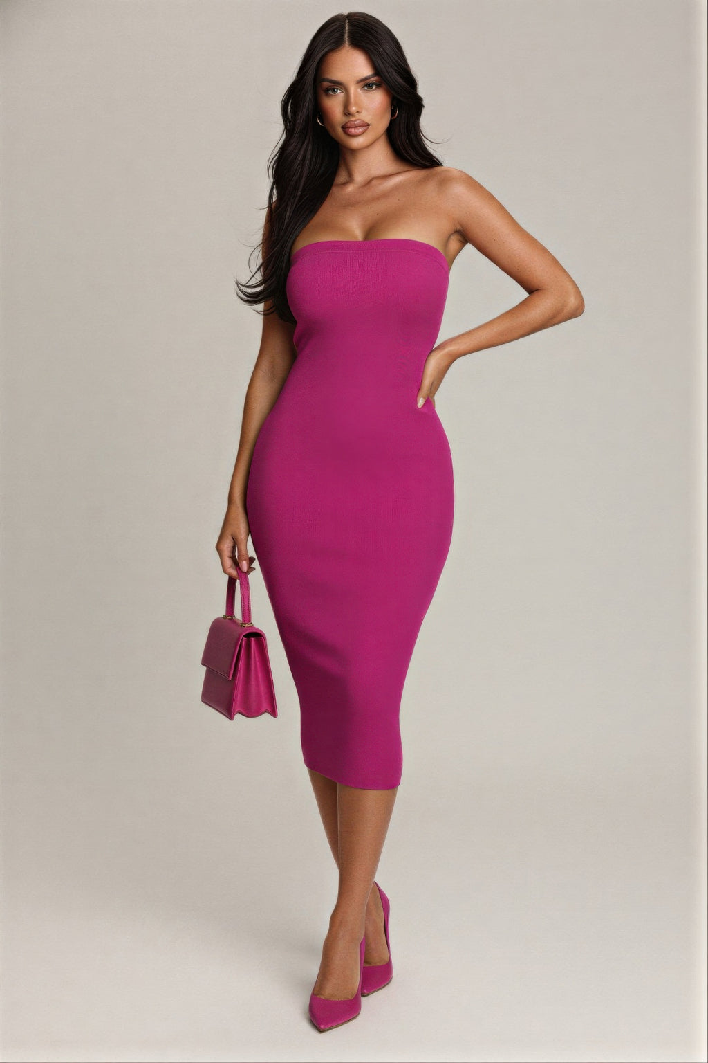 Pink strapless bodycon dress, ideal for evening outings