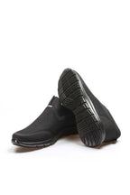 Breathable Black Casual Men Sneakers – close up view