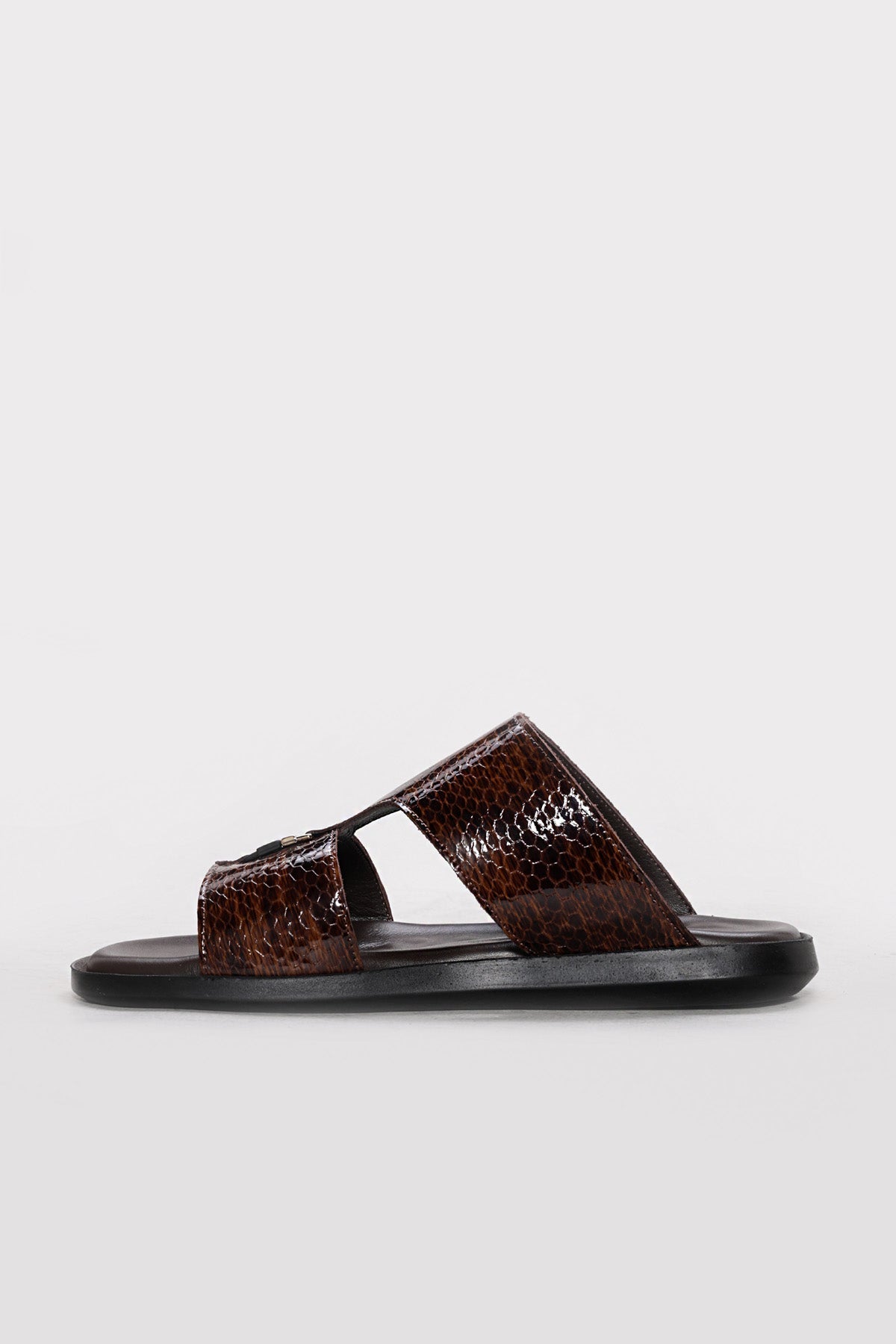 Brown Reptile-Textured Leather Double-Band Slides for Men – detail view