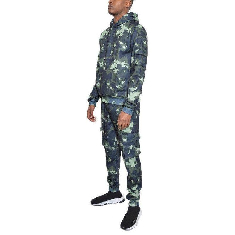 WEIV camouflage tracksuit for men featuring a hoodie and joggers in stylish design
