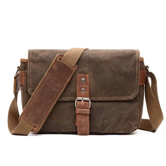 Brown canvas totes bag, durable design for everyday use
