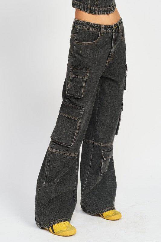 Emory Park casual cargo jeans with wide legs and multiple pockets for a trendy look