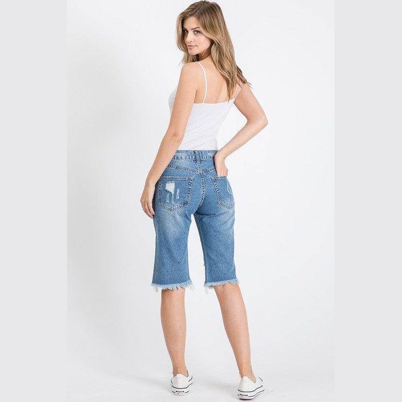 LITZ LA casual denim bermuda shorts with frayed hem and back pockets for a trendy summer look