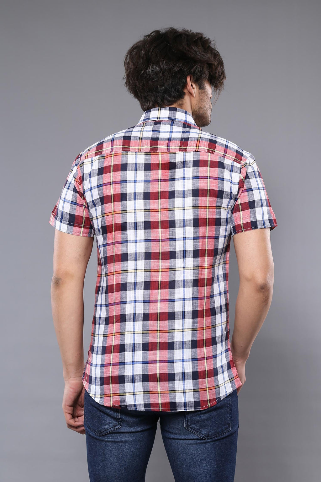 Checked Patterned Short Sleeve Men Shirt by Wessi – close up view