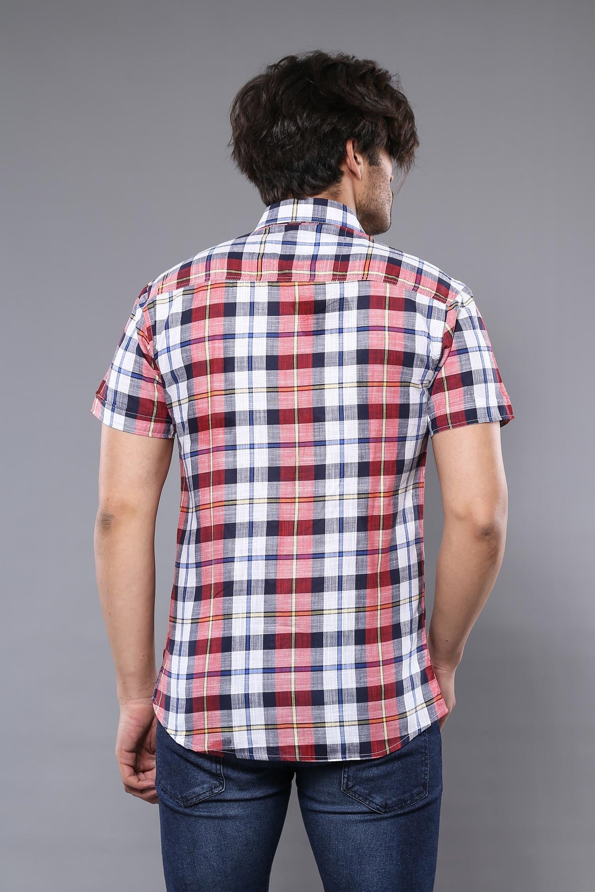 Checked Patterned Short Sleeve Men Shirt by Wessi – close up view