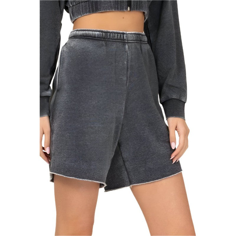 HYFVE chill babe shorts in dark gray with a relaxed fit, perfect for casual wear and comfort
