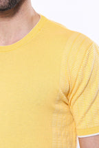 Circle Neck Patterned Yellow Knitted T-Shirt – detail view