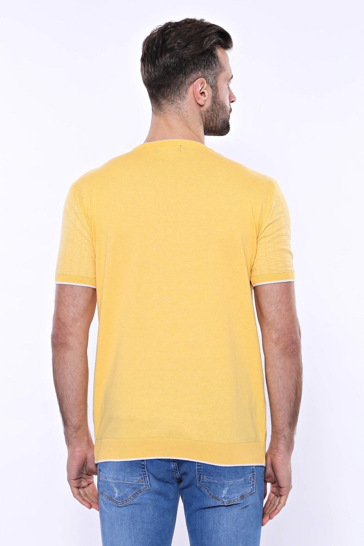 Circle Neck Patterned Yellow Knitted T-Shirt – close up view