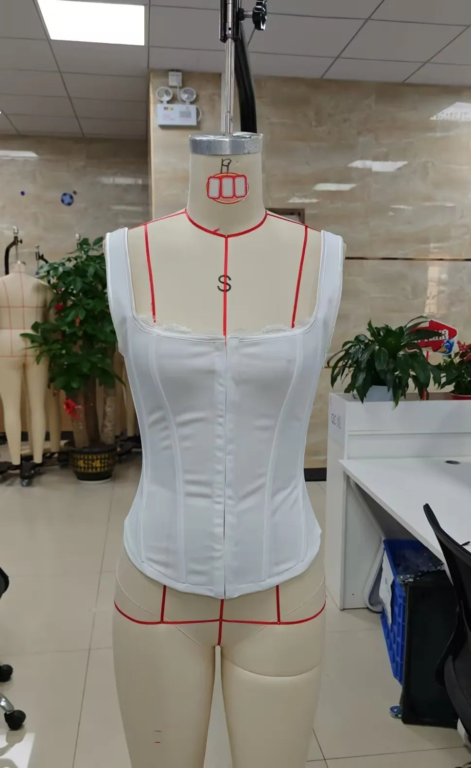 Women's white clubwear dress, fitted bodice for nighttime events