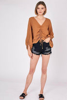 Mustard Seed Women's Contemporary Vacation Tops in Brown with Ruched Front and Balloon Sleeves