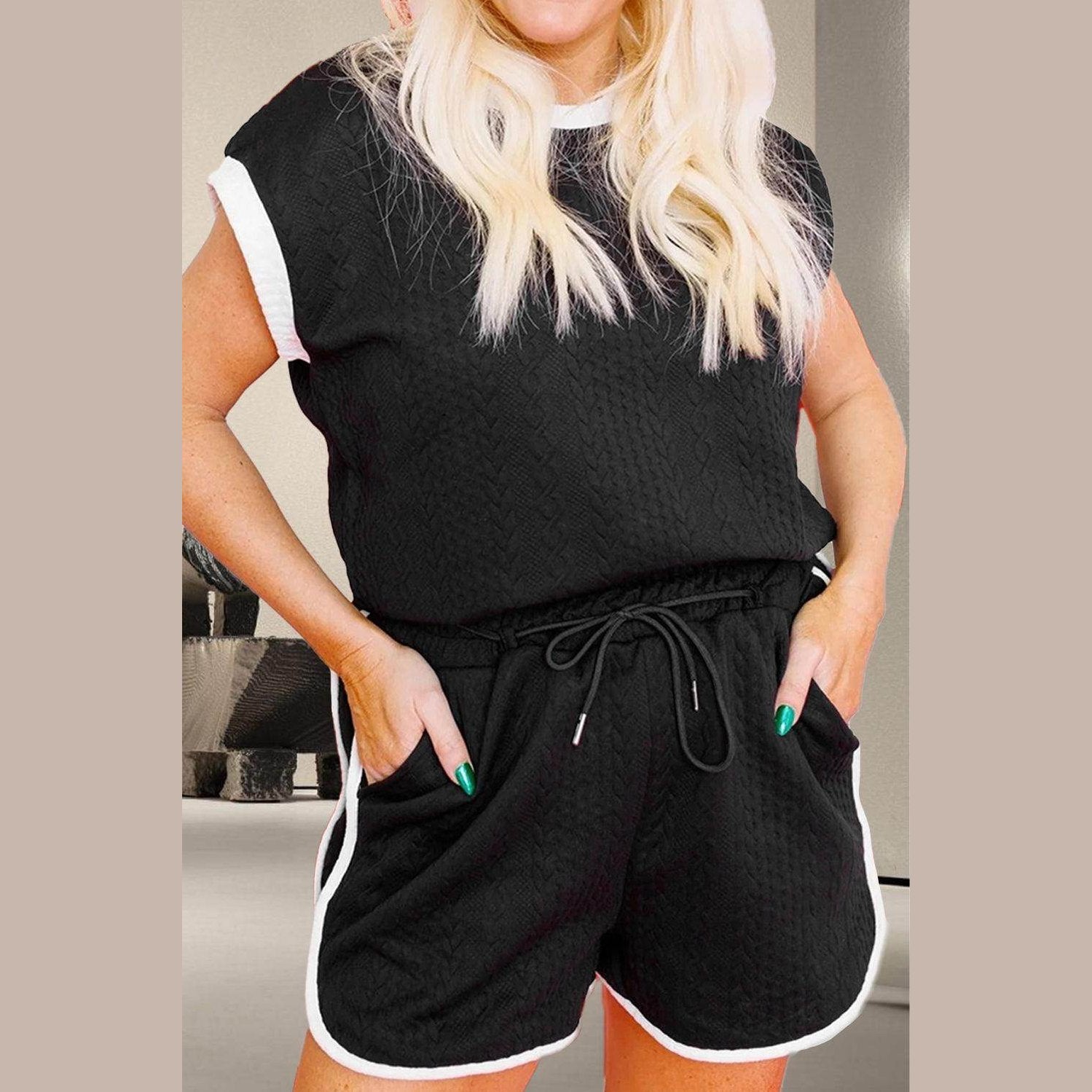Contrast Trim Round Neck Top and Shorts Set - VacationGrabs