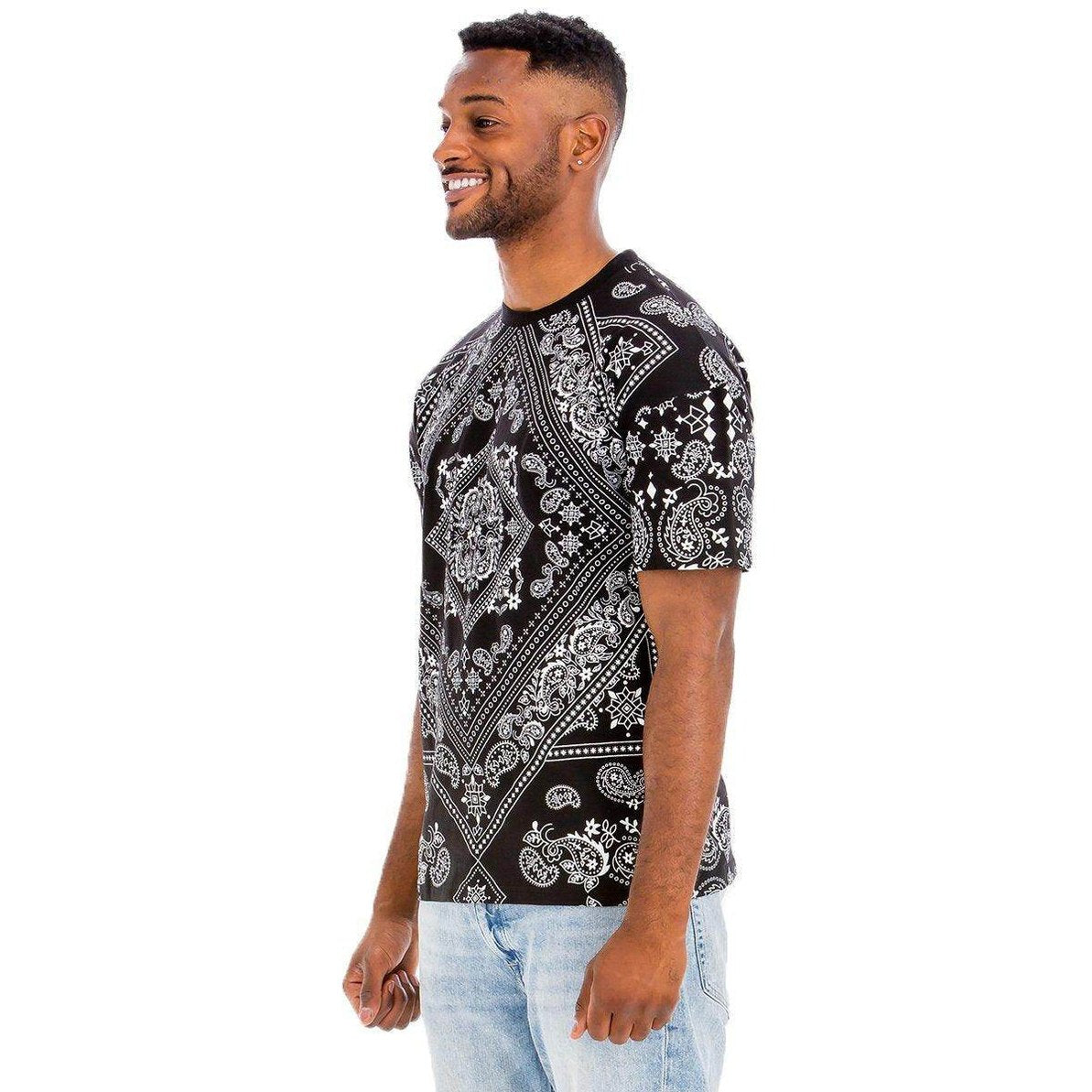 Men's crew neck printed t-shirt in black with intricate paisley design, perfect for casual wear