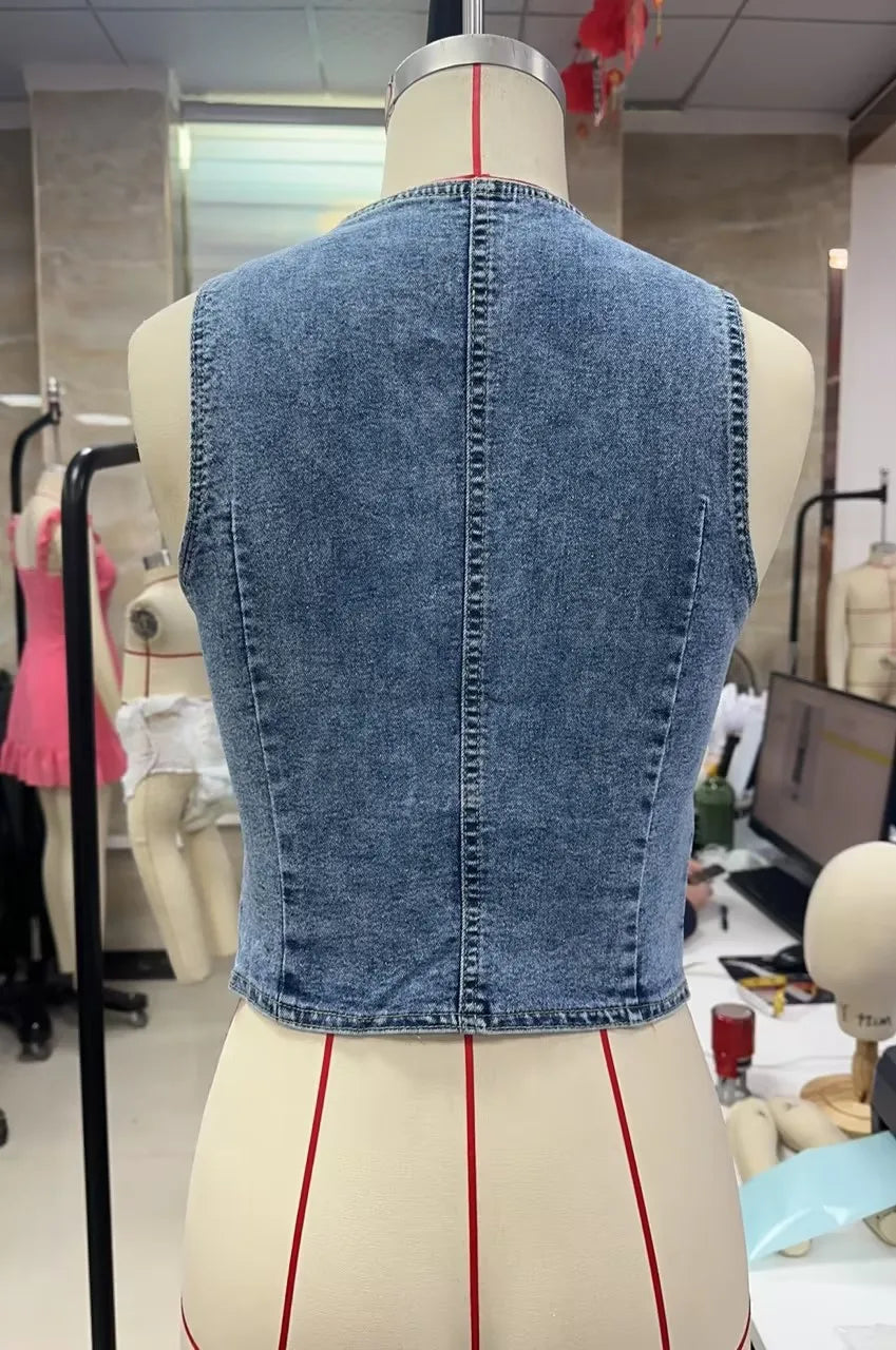Women's denim crop top, perfect for casual summer outings