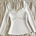Women's white crop tops with lace detail for casual outings