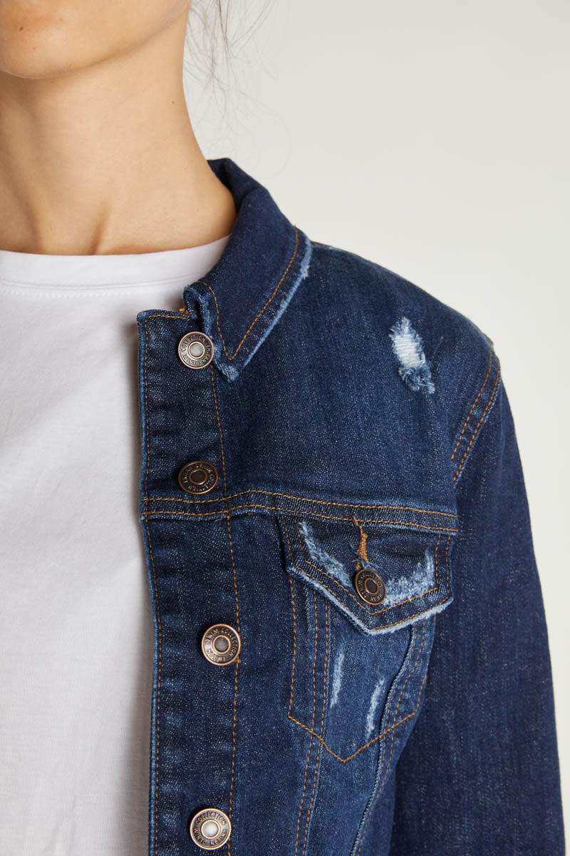 Women's cropped dad sherpa trucker jacket in blue denim for casual wear