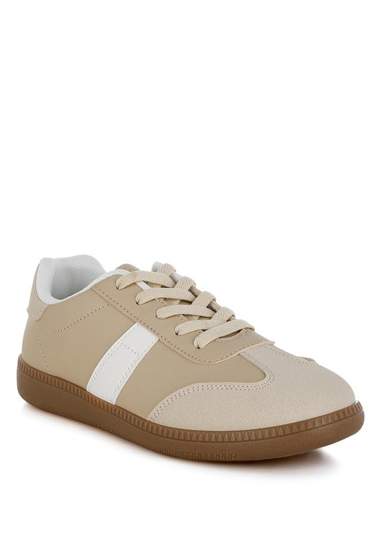 Women's beige crossover classic lace-up flatform sneaker for casual wear