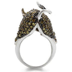 Stunning crystal rhinestone bull ring designed for fashionable women, featuring intricate detailing.