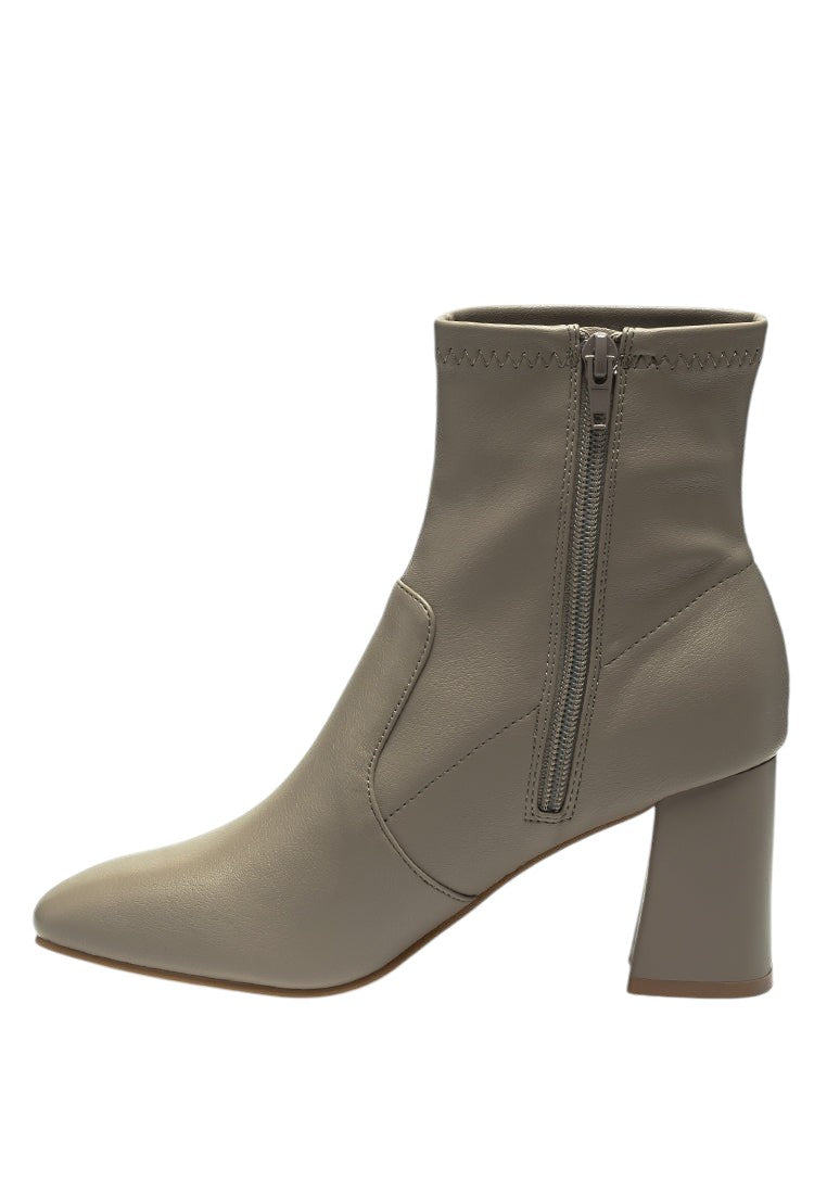 Daffofil Block Heeled Ankle Boots